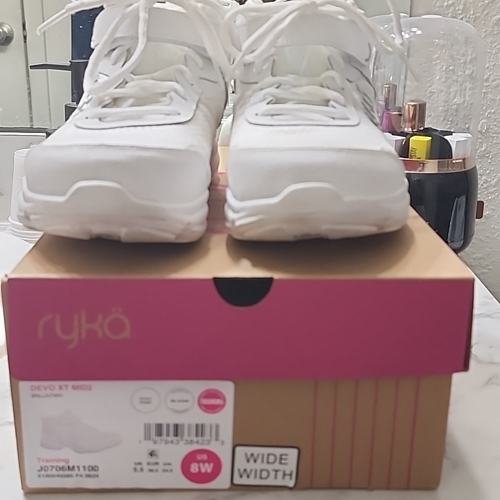 Ryka White Lace-Up Cross Training Sneakers